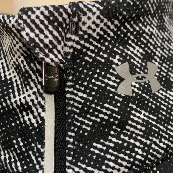 Under Armour 1/2 zip lightweight fitted all season gear running pullover - Picture 6 of 15